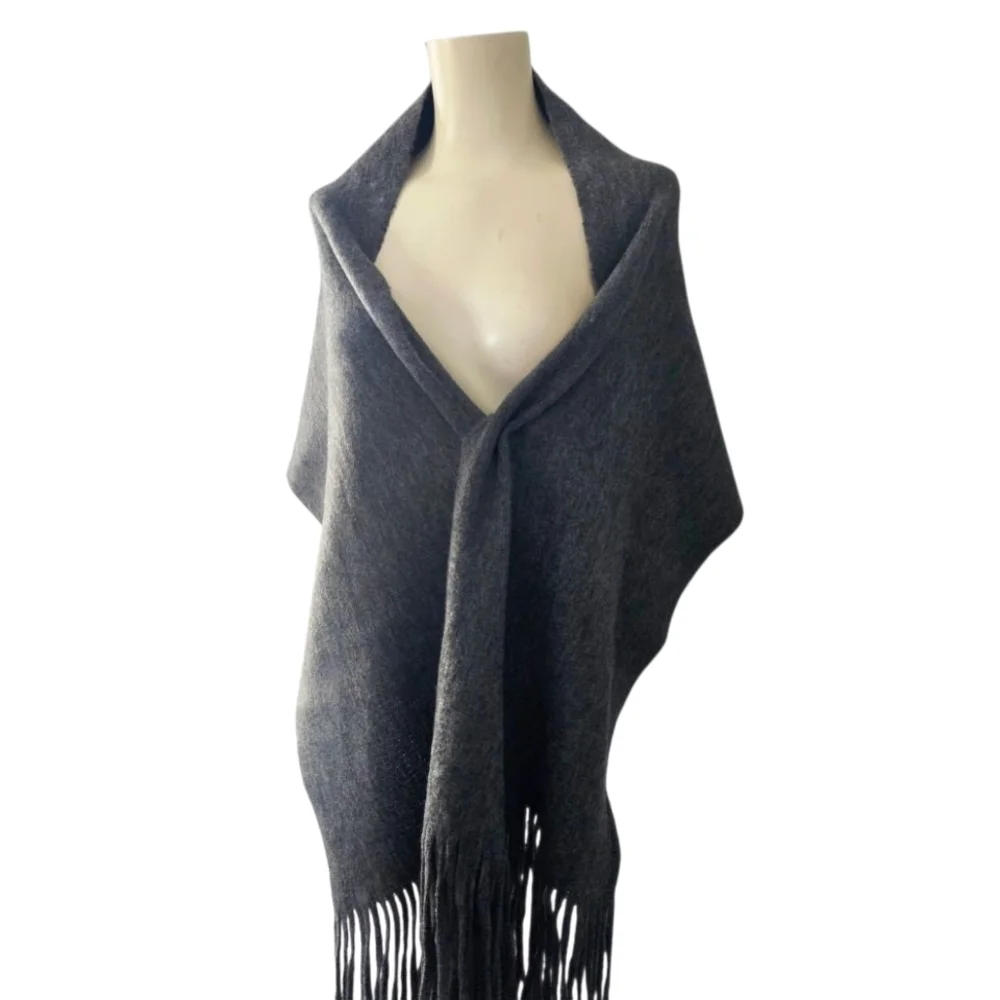 Lucky Brand Charcoal Gray Sweater Scarf Shawl Wrap New with Tags Classic Fringe - Picture 1 of 4
